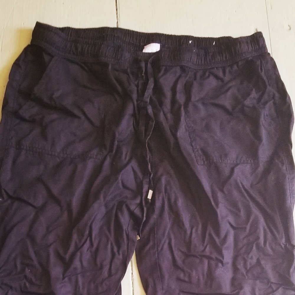 Black loose pants